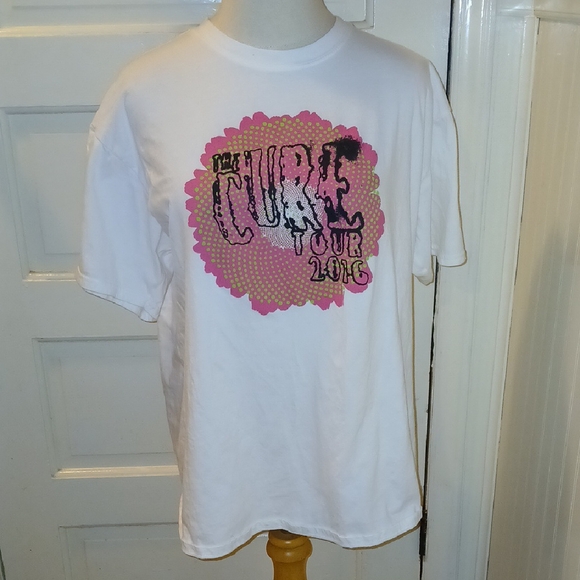 Gildan White Kids T-Shirt with Pink Graphic - Picture 1 of 5